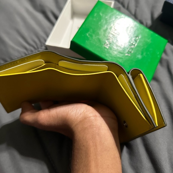 Bottega Intrecciato Tiny Tri-Fold Zip Wallet - Picture 6 of 6